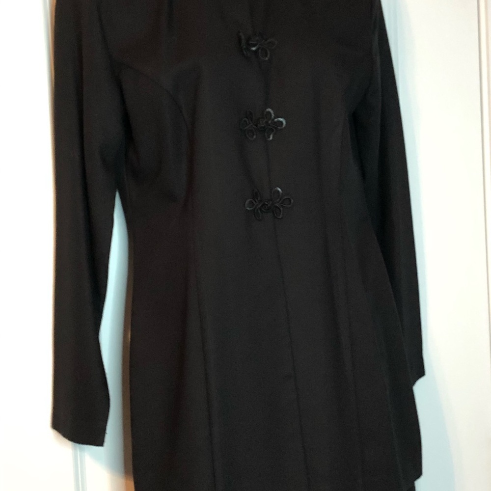 2-pc Black Suit with straight skirt Size 4 - Picture 4 of 9